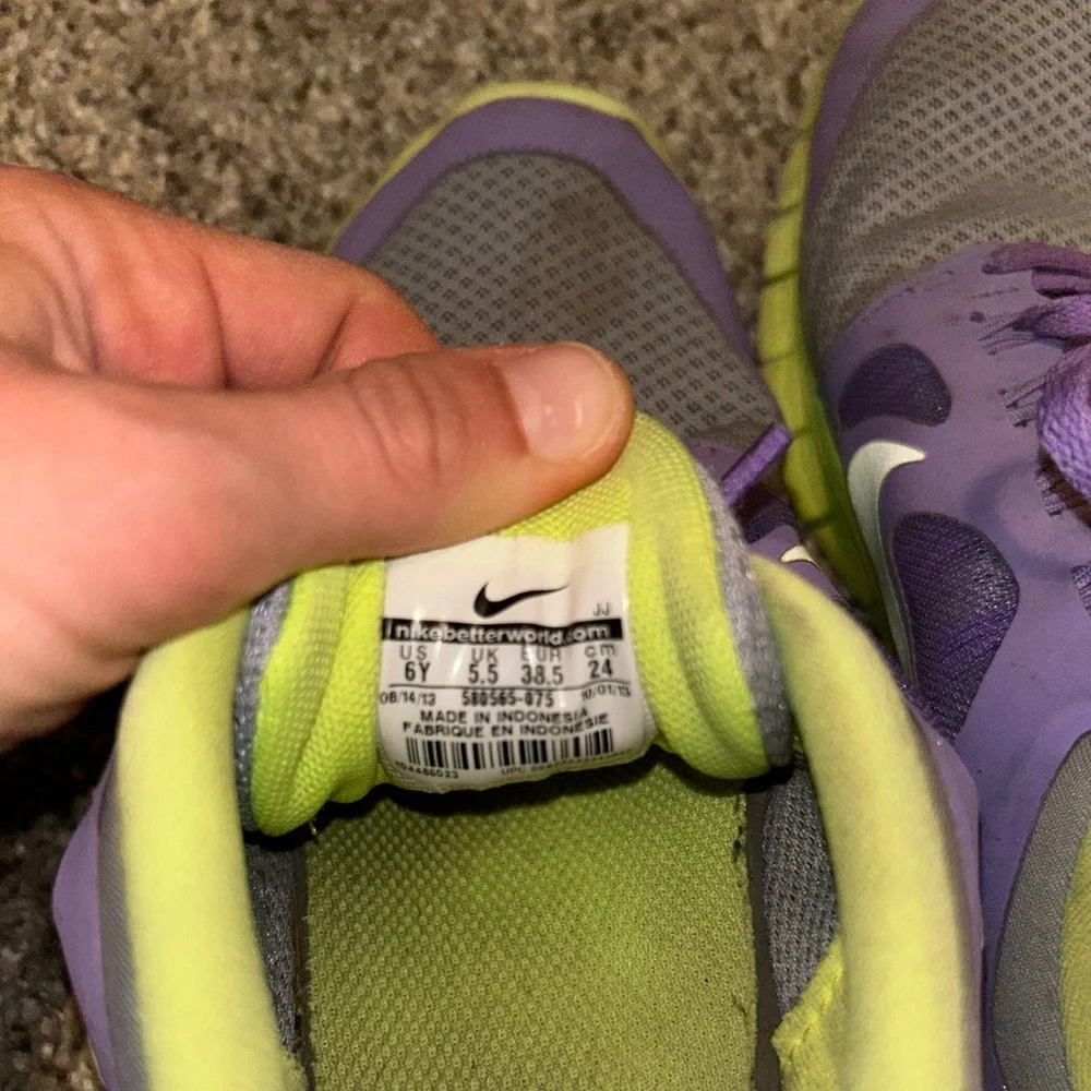 NIKE free run 5.0 neon running shoes purple and yellow - Picture 7 of 7